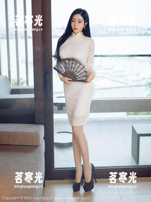 HuaYang花漾-小海臀Rena HuaYang花漾 - 小海臀Rena和她的白裙,在美图图集里低语,没事多听听哦!