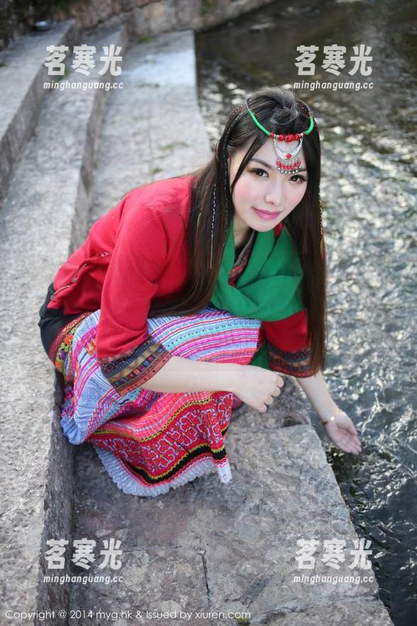 MyGirl美媛馆 - 刘飞儿Faye的JK图库，挑剔这件衣服的灵魂都得说“我舍不得”。