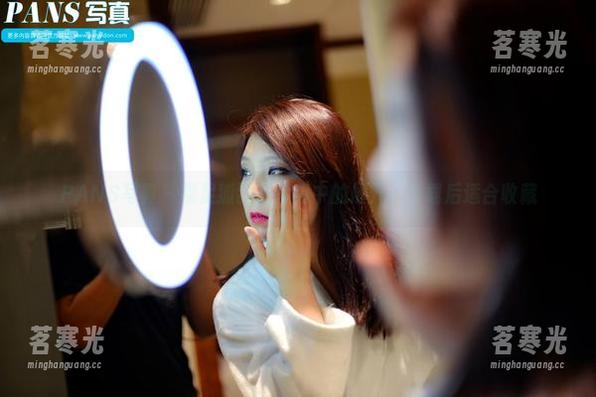 PANS写真-狐狸 PANS写真 - 裸足狐狸在写真中的展开,下载后适合收藏
