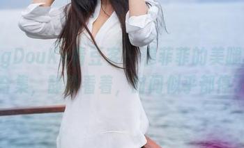 QingDouKe青豆客 - 穆菲菲的美腿写真合集，静静看着，时间似乎都停了