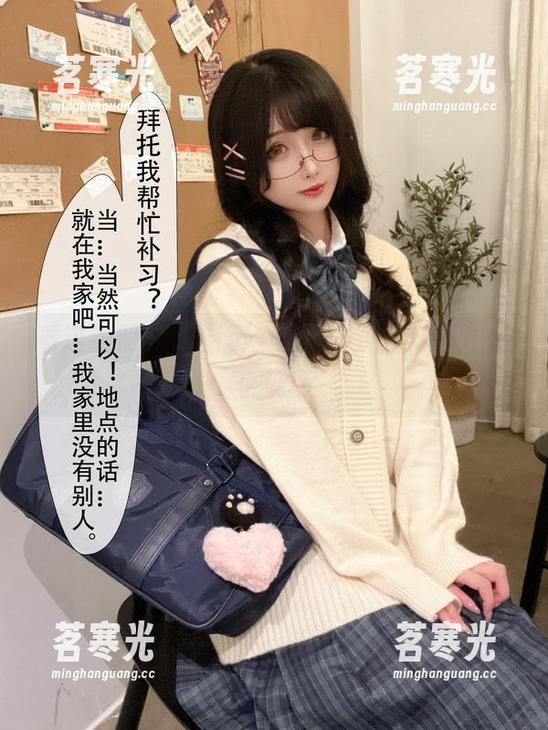看这组照片，Rioko凉凉子用泳装释出的小确幸
