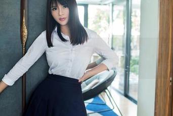 TuiGirl推女郎 - 何奕恋短裙在风中摇曳，你敢去获取这些资源吗？