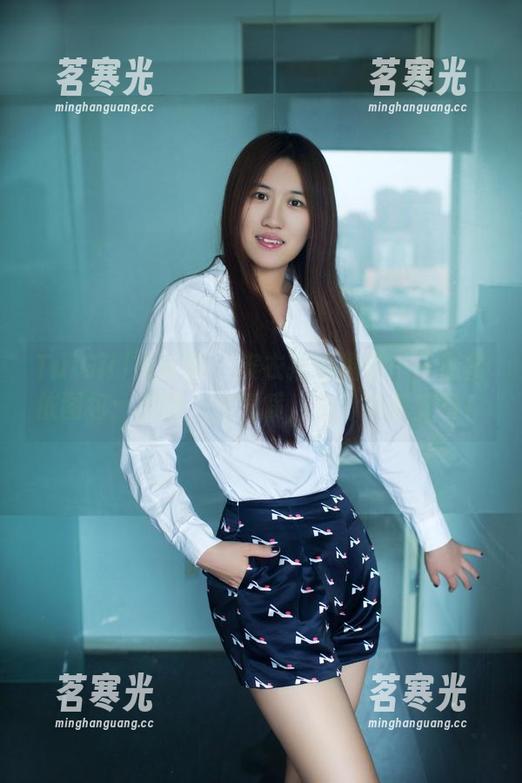 TuiGirl推女郎 - 皮衣控的福音——赵惟依图包：天啊，这气质，分分钟想变身！