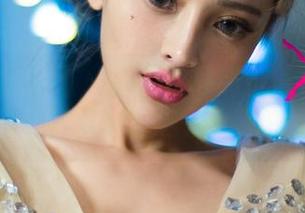 UGirls尤果网 - 夏天的写照？信悦儿的写真，算是给你送了个冰块。