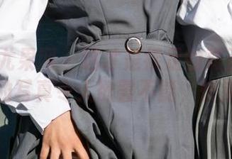 UGirls尤果网 - 这才是裸足的真正含义！李思宁的写真令人欲罢不能，快来下载吧