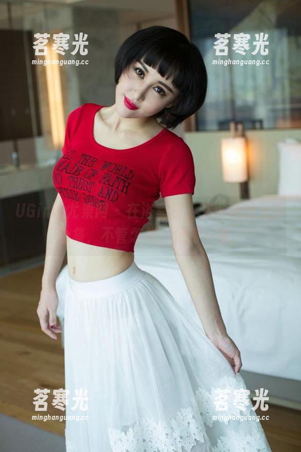 UGirls尤果网 - 在浴室里，艾小青的免费合集，不管怎样，值得一看。
