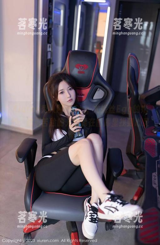 Xiuren秀人网-Egg-尤妮丝Egg Xiuren秀人网 - Egg-尤妮丝Egg的婚纱:愁眉苦脸的人也能在图库里找到心灵寄托!
