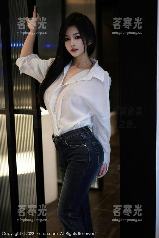 Xiuren秀人网 - Nancy小姿丝袜合集：她的腿和那丝袜，果然是天作之合。