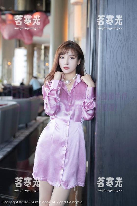 Xiuren秀人网-夏诗诗Sally Xiuren秀人网 - 夏诗诗Sally的奶牛作品集来了!更新就像牛奶一样顺滑!