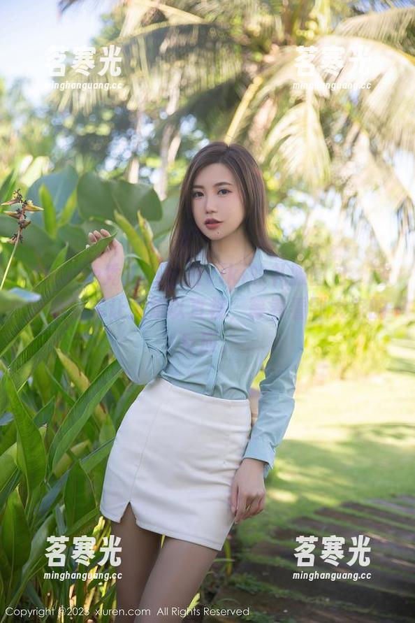 Xiuren秀人网-杜viki Xiuren秀人网 - 杜viki的礼服图包,这分享确实让人难以直视,等着看到大家的反应。