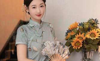 Xiuren秀人网 - 双人合影，菲儿beauty在高清写真中耍的小把戏