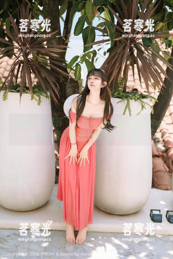 YouMi尤蜜荟-娜露Selena YouMi尤蜜荟 - 你相信吗?娜露Selena的女友不只是她的影子合集