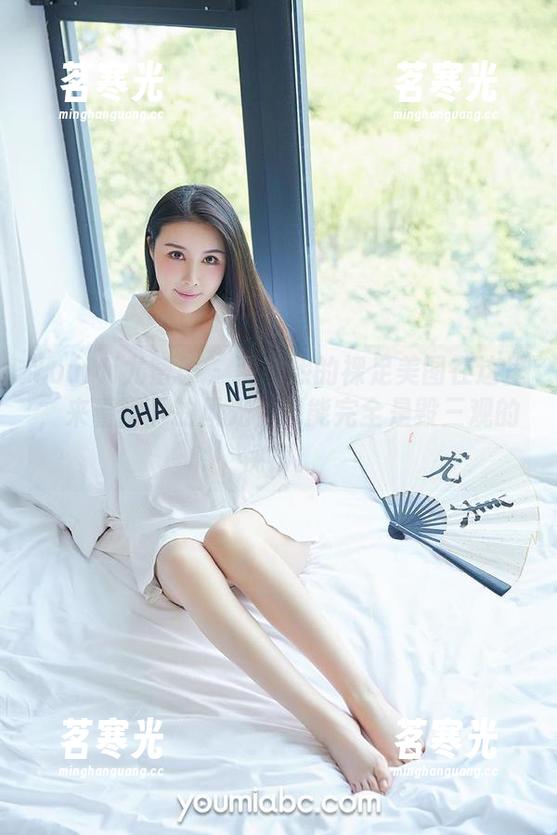 YouMi尤蜜荟-沈善熙 YouMi尤蜜荟 - 沈善熙的裸足美图在这里,来看脚下的风光,可能完全是毁三观的视角。