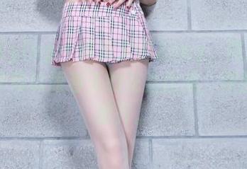beautyleg - 高定义的Zoey，肉丝看起来似乎可以跟春天的花儿比美，原图奇妙展开。