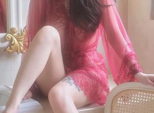 你见过最新的wuyo(우요)图集吗？厨娘不只会做饭，连姿态都让人想停留一会儿。