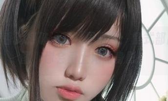 一笑芳香沁打破泳装“界限”：紫式部高清美图，你会爱上她的身影！