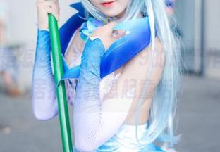 白雪姬是怎回事？三度69的最新作品集，居然让我想起童话。