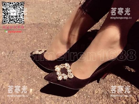丝月神 微密圈 - 牛仔裤+肉丝=新图包!丝月神,你这一手让我惊掉下巴!