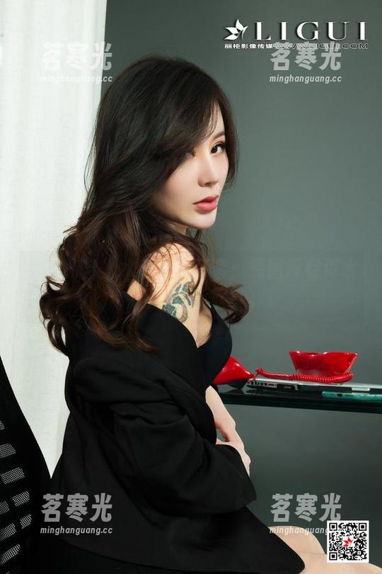 丽柜 - 穿上水手服的可馨：原图没有浑水，但我只能欣赏。