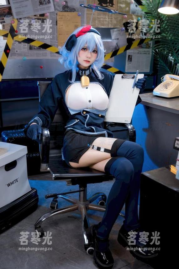 九柒喵 九柒喵的碧蓝档案,妃咲的写真,原来好东西竟还可以拿来当桌布?