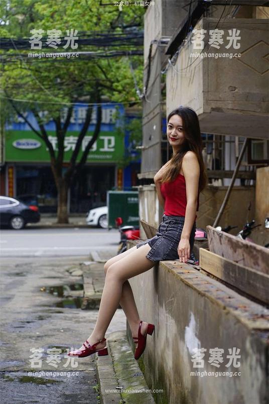 初夏女神 - 收藏双双奶牛的图片合集，完全是无意中发现的“牛”气哄哄的感觉。
