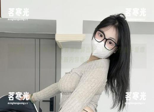 可爱的肉巴 微密圈 - 可爱的肉巴写真集新鲜出炉,喂你一脸奶牛爱意,更新内容也不含糊