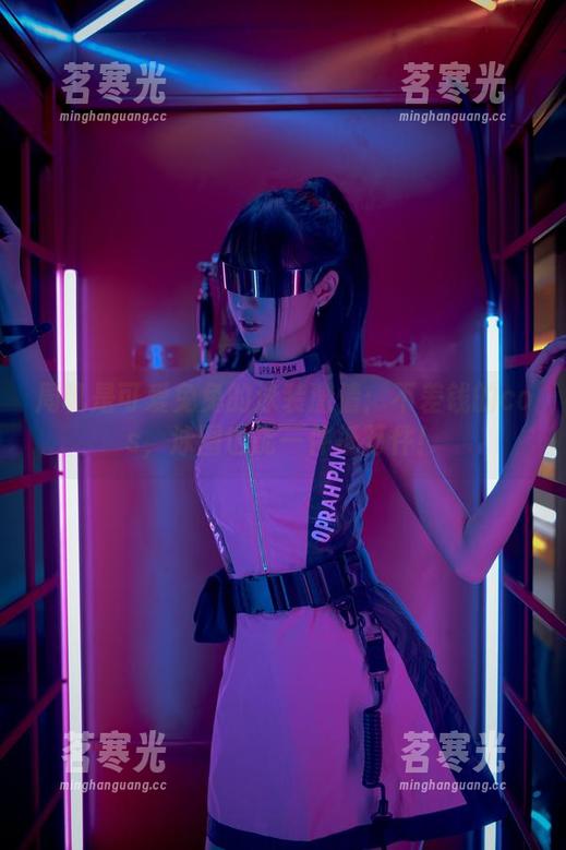 周叽是可爱兔兔 周叽是可爱兔兔的泳装激情:不差钱的cos,泳圈也能一件抵万件!