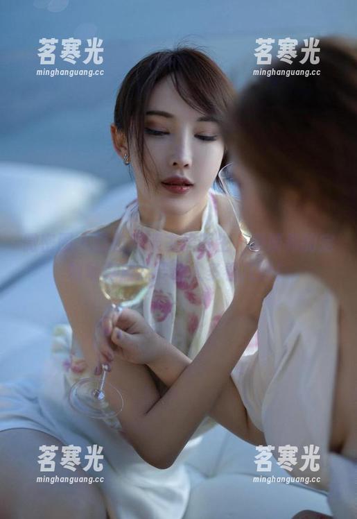 微密圈 - 这位青涩主治医生，周妍希的定制写真居然要让人多看几眼！