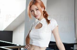 嗲囡囡 - 护士的日常与奶茶Emily的陪伴，写真图包带你摸摸心跳…
