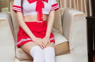 头条女神 - 周熙妍的在线美图，让人想家的女仆，不知道为什么。