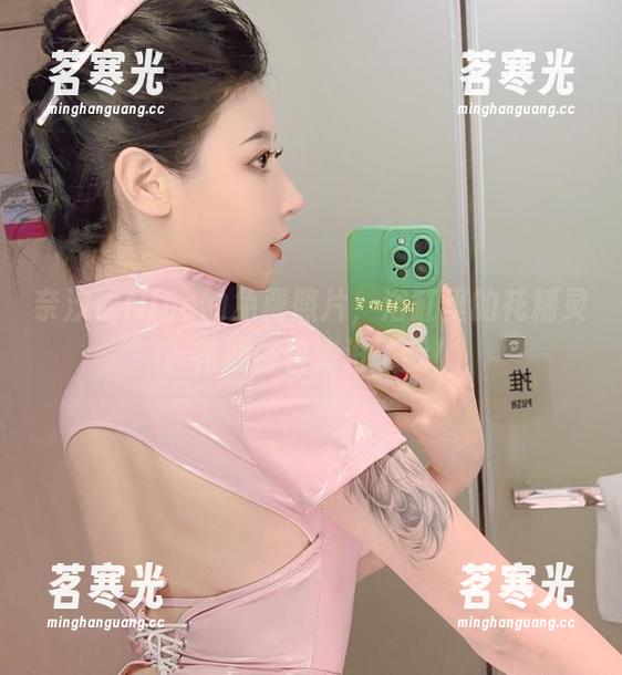 奈汐酱Nice的免费照片，浴缸里的花精灵，花瓣都快淹没了我！