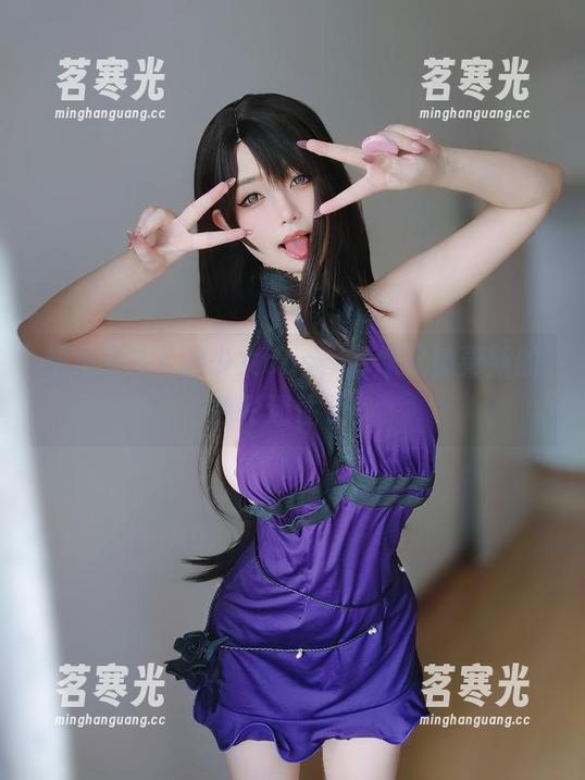 端出女主K的少女cos,好像又被更新的色彩迷住了!