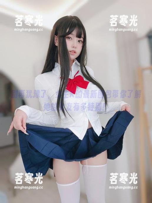 别再犹豫了，女主K的最新图包带你了解她的女友有多特别！