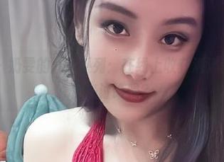 微密圈 - 奶雯的九月系列：在线上收获满满的作品，你来讨论吗？