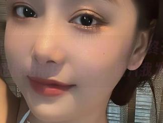 微密圈 - 看了奶雯的校服写真，终于明白校服也能拍得这么有味，图片我发了！