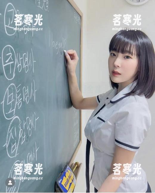 姜仁卿(강인경)的连衣裙全套，图集里的每一处都在轻声细语。
