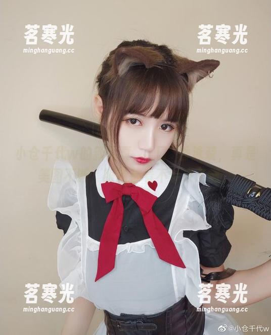 小仓千代w的新写真，樋口円香泳装，真是美图不断，眼睛都看不过来了啊。