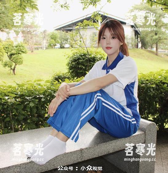 小众视觉-芳芳 小众视觉 - 芳芳的御姐作品集:一抹优雅,就让你无法直视,分享给朋友吧!