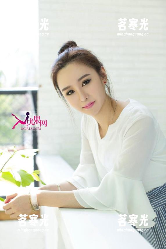 尤果网-Sara 尤果网 - Sara的全套御姐图集:不慎打开后,想求个心理辅导
