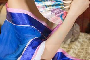 尤果网 - 妮小妖的毛衣图包，免费用但我们有什么后果？