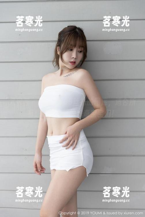 尤蜜荟 - lingyu69丝袜的图库，适合所有想要开眼界的好奇宝宝们！