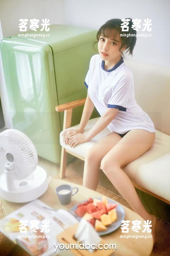 尤蜜荟-费若拉 尤蜜荟 - 费若拉的圣诞合集,真想说今年的圣诞树都没她好看……