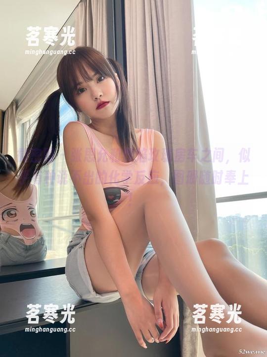 微密圈 - 张思允和烈焰玫瑰房车之间，似乎有种说不出的化学反应，图册随时奉上！