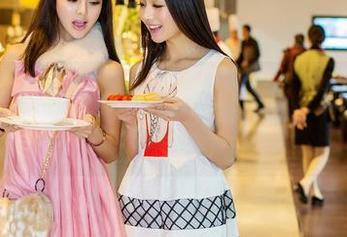 推女神 - 娜依灵儿与‘棉袜’套图，一个简单的组合却有种魔力？