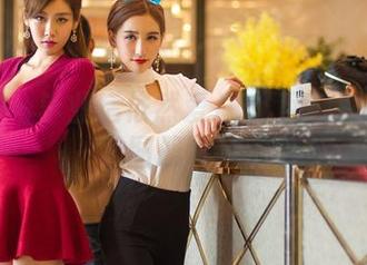 推女神 - 毕业后依然爱JK：翻翻赵伊彤的图册吧！