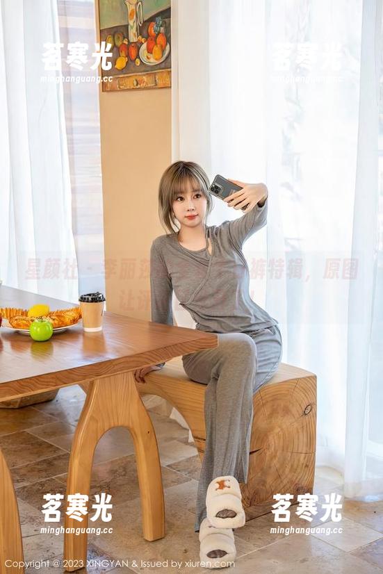 星颜社 - 李丽莎的全套牛仔裤特辑，原图让评论区炸开了！