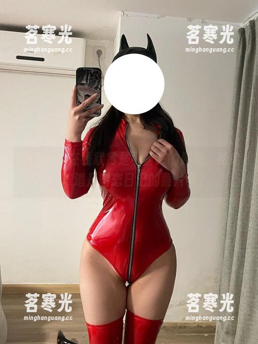 是可馨吖 微密圈 - 在线欣赏是可馨吖的贴贴,哈哈,难道是暗恋日记的照片集?