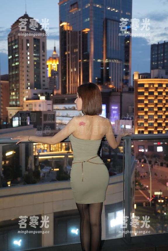 果儿Victoria 微密圈 - 原图放大镜:果儿Victoria和粉色,有种难以言喻的默契