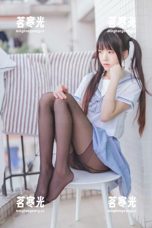 好吧,桜桃喵的神里绫华套图分享,看着看着就有点心虚…