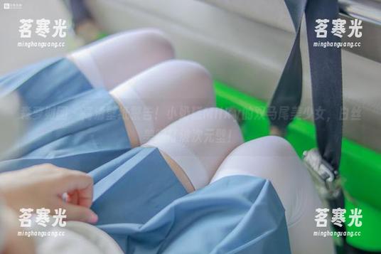 森萝财团-小奶糕Milky 森萝财团 - 高清壁纸警告!小奶糕Milky的双马尾美少女,白丝美腿打破次元壁!